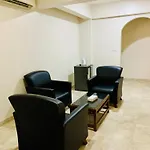 Al Reef Hotel Suits