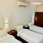 Al Reef Hotel Suits