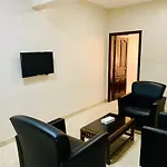 Al Reef Hotel Suits