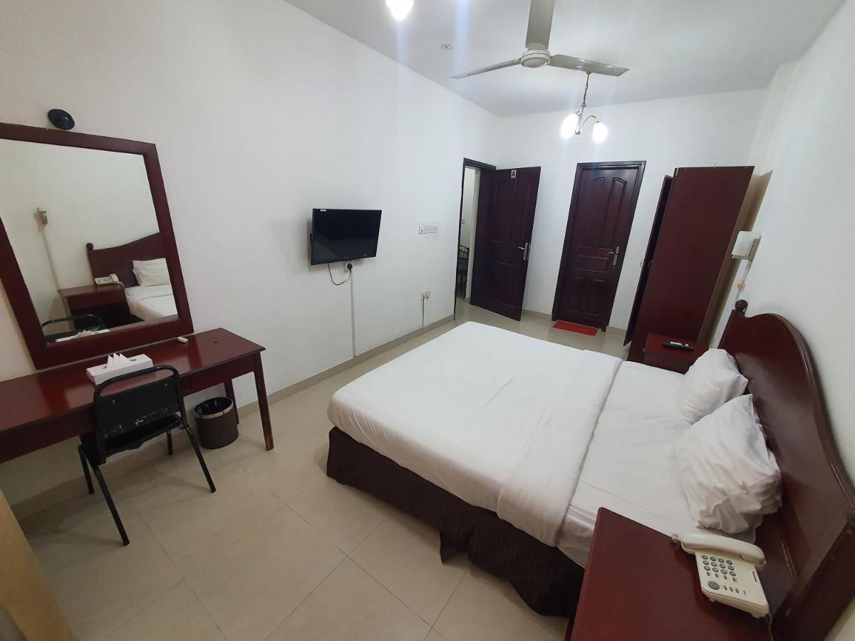 Al Reef Suits Hotel